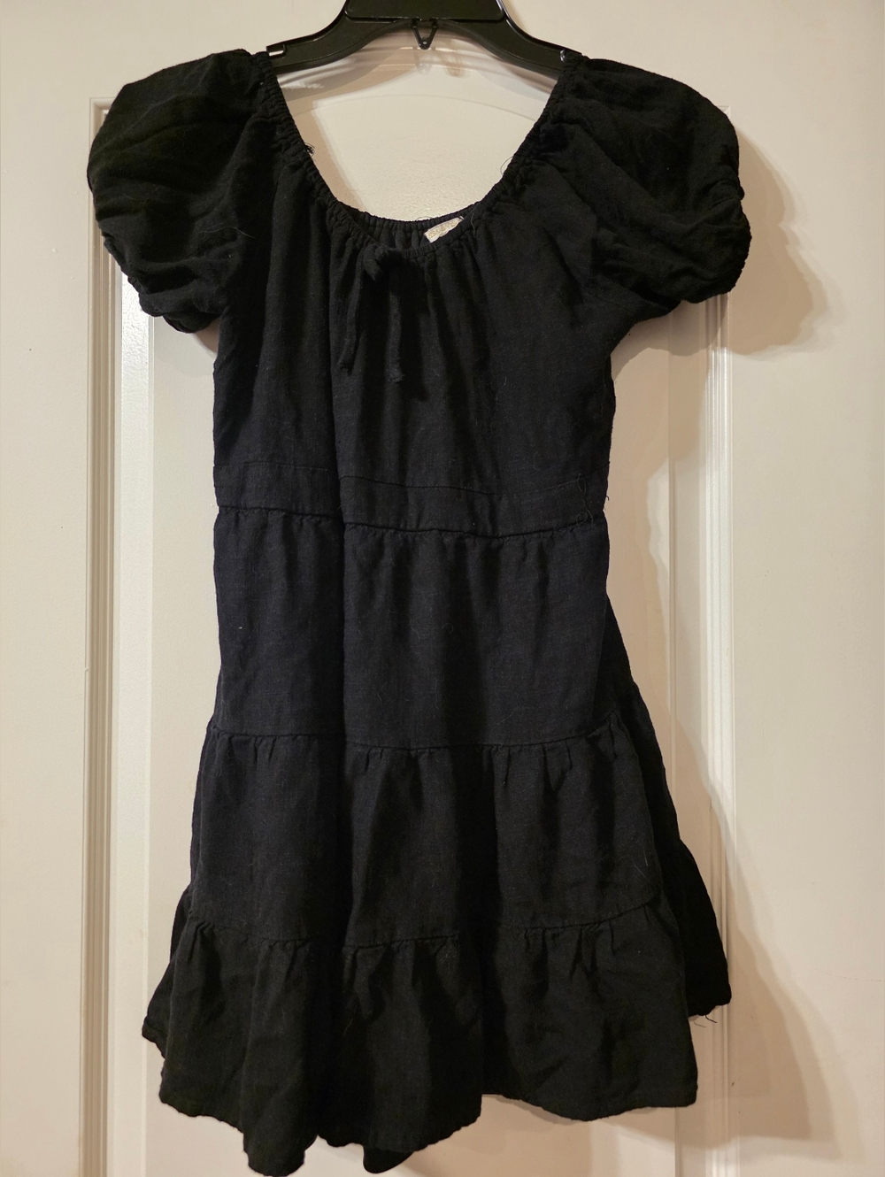 Chelsea & Violet Black Tiered Puff-Sleeve Dress